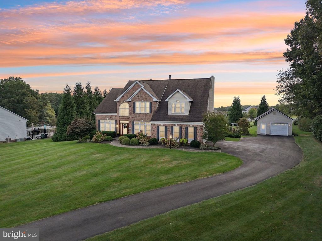 2262 CHEROKEE DR, Westminster, MD 21157