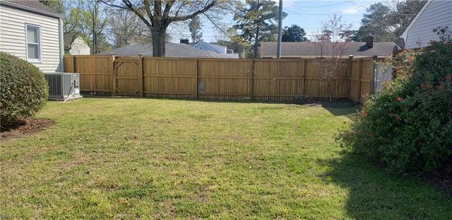 8701 Hammett AVE, Norfolk, VA 23503