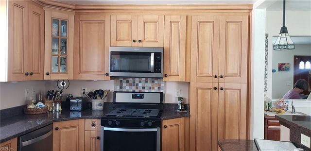 8701 Hammett AVE, Norfolk, VA 23503