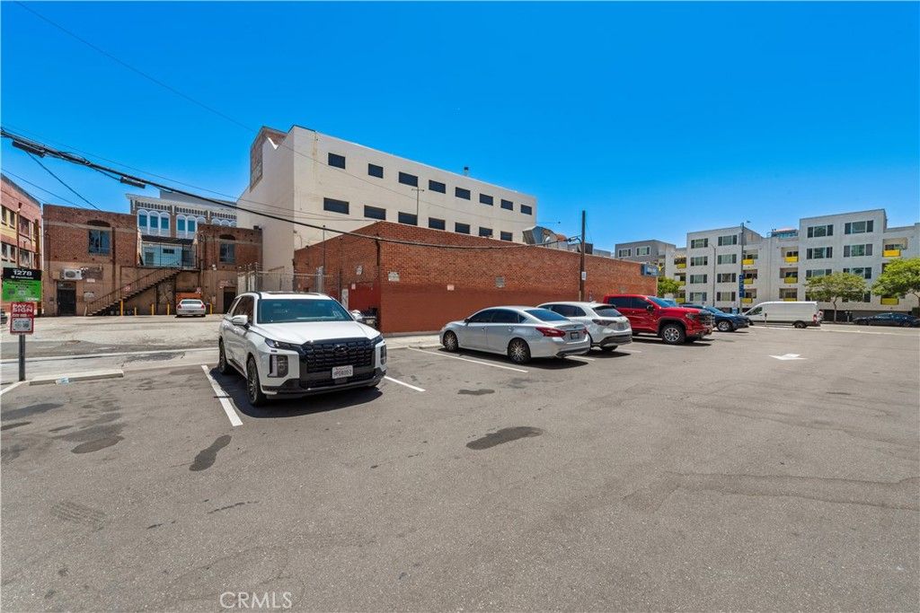 127 W 6th, Long Beach, CA 90802 — exterior