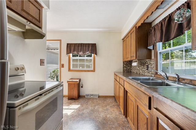 4847 Manchester Road, New Franklin, OH 44319