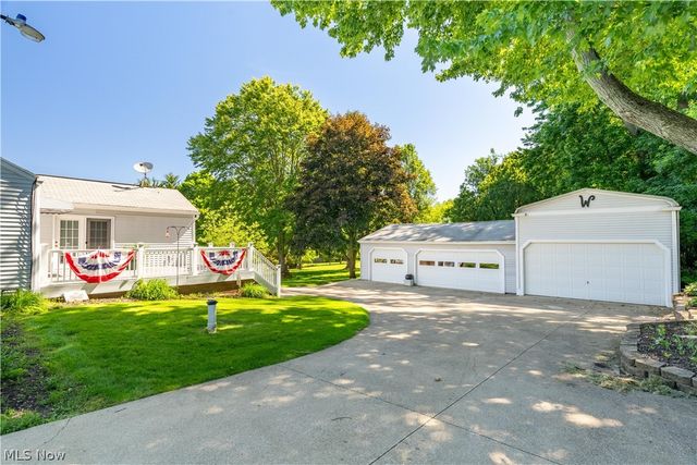 4847 Manchester Road, New Franklin, OH 44319