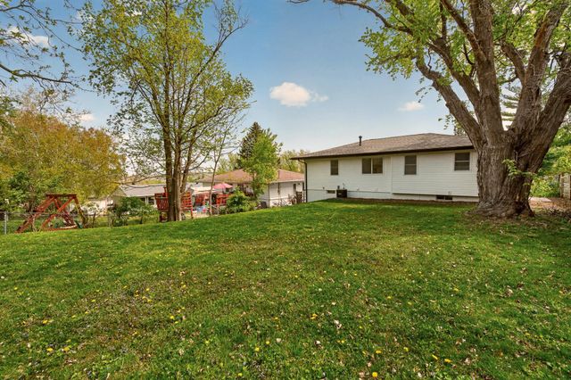 427 21st Avenue SW, Rochester, MN 55902