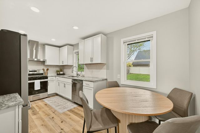 427 21st Avenue SW, Rochester, MN 55902