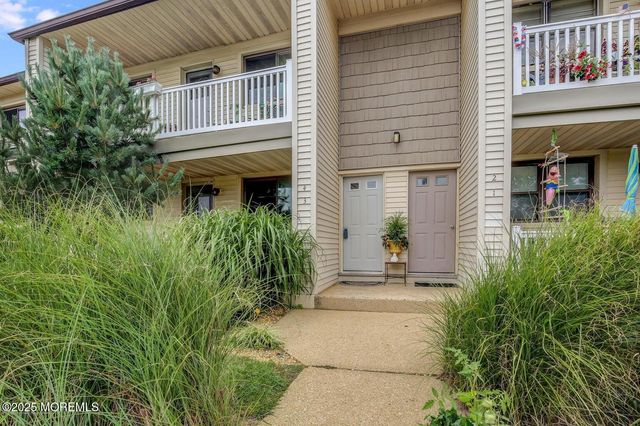 3 Wharfside Drive, Monmouth Beach, NJ 07750