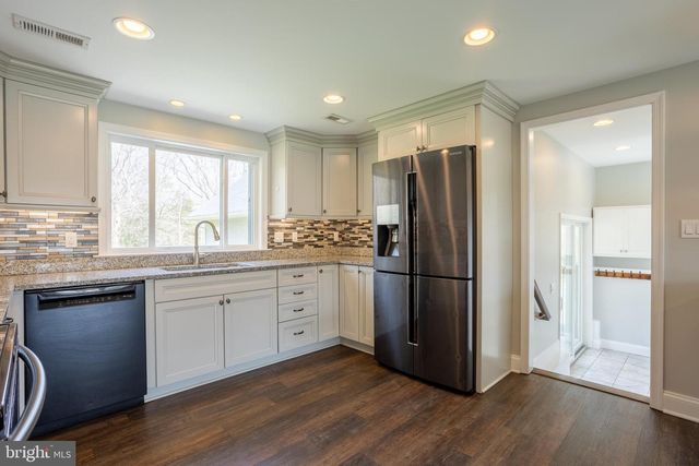 1604 HOLLY DR, Joppa, MD 21085