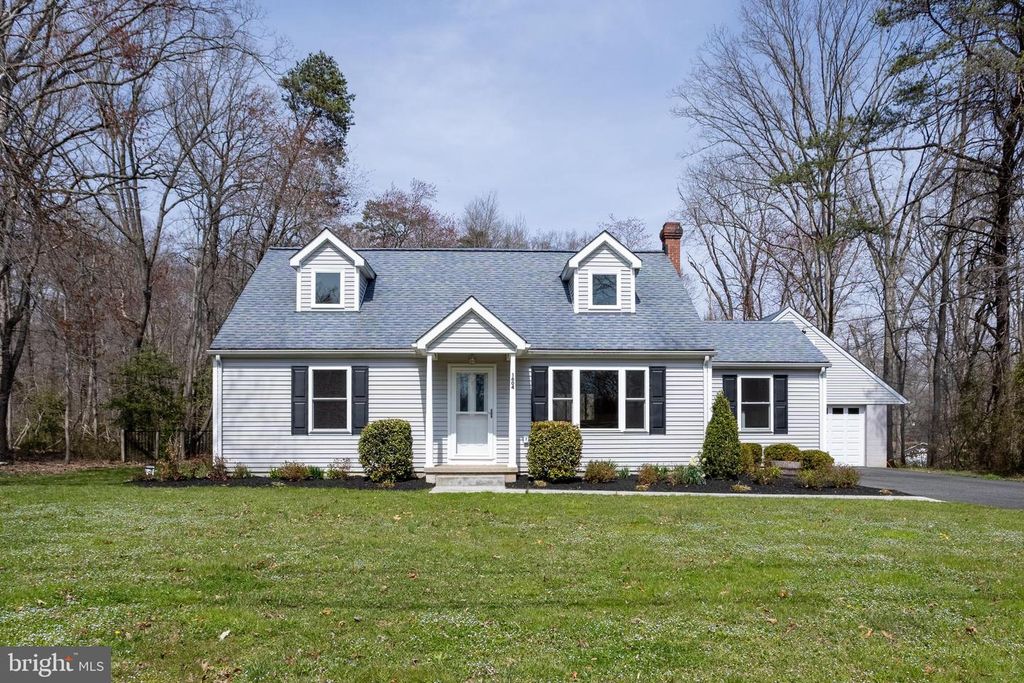 1604 HOLLY DR, Joppa, MD 21085