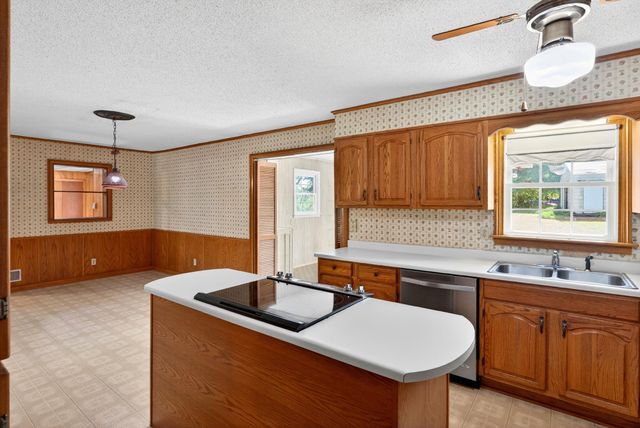 111 Highland Acres Drive, Boiling Springs, SC 29316