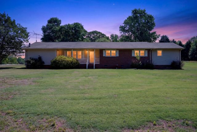 111 Highland Acres Drive, Boiling Springs, SC 29316