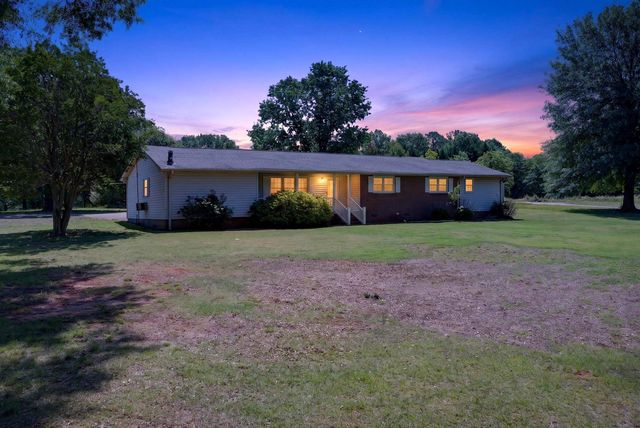 111 Highland Acres Drive, Boiling Springs, SC 29316