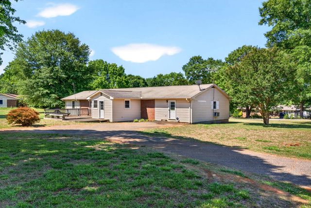 111 Highland Acres Drive, Boiling Springs, SC 29316