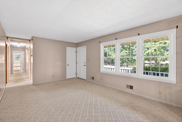 111 Highland Acres Drive, Boiling Springs, SC 29316