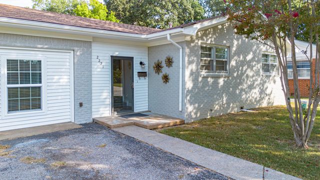 2221 Clay Street, Paducah, KY 42001