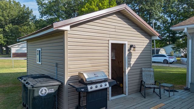 2221 Clay Street, Paducah, KY 42001