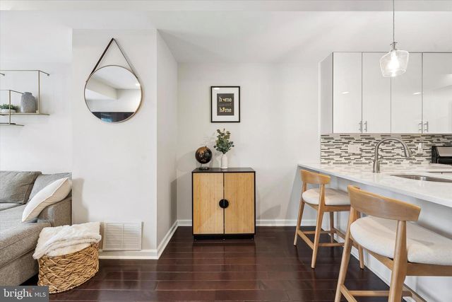 1329 N HOWARD ST, Philadelphia, PA 19122