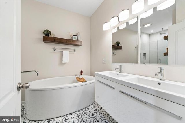 1329 N HOWARD ST, Philadelphia, PA 19122