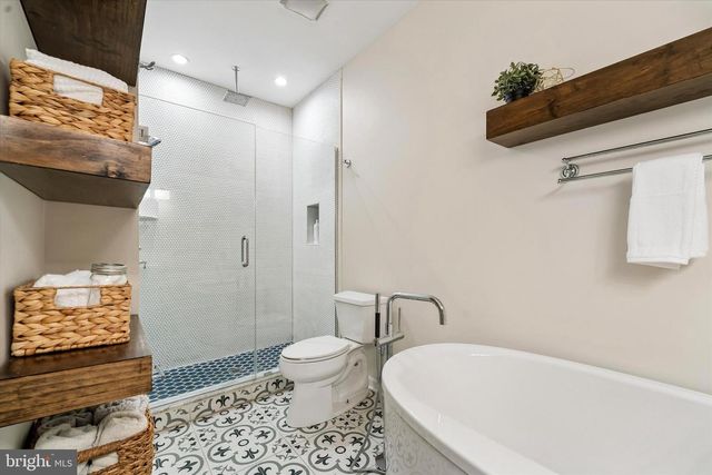 1329 N HOWARD ST, Philadelphia, PA 19122