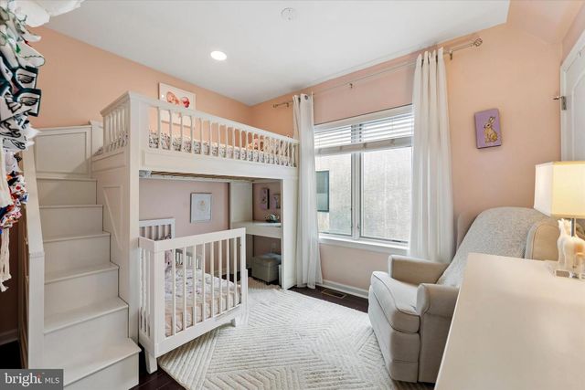 1329 N HOWARD ST, Philadelphia, PA 19122