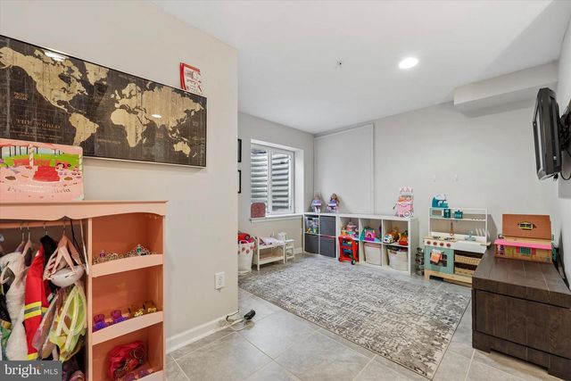 1329 N HOWARD ST, Philadelphia, PA 19122