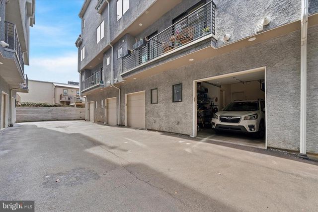 1329 N HOWARD ST, Philadelphia, PA 19122