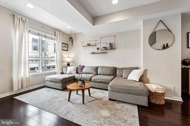 1329 N HOWARD ST, Philadelphia, PA 19122