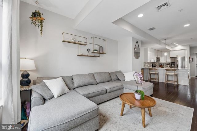 1329 N HOWARD ST, Philadelphia, PA 19122