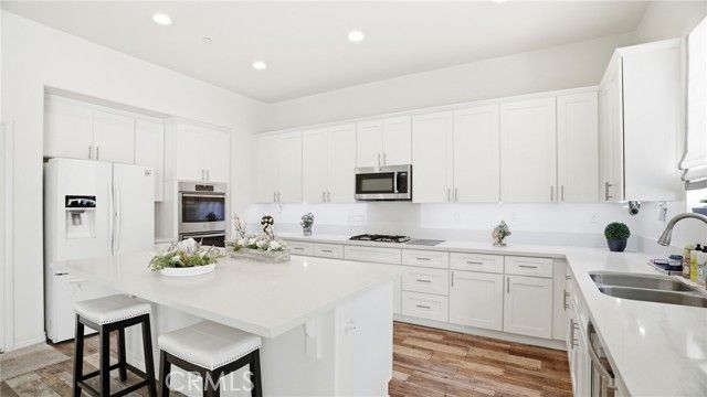 4727 W Vahan Court, Lancaster, CA 93536