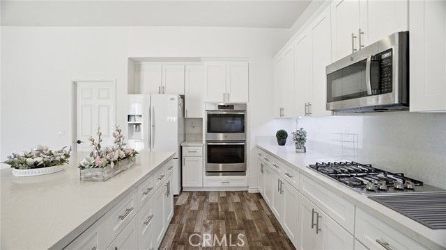 4727 W Vahan Court, Lancaster, CA 93536