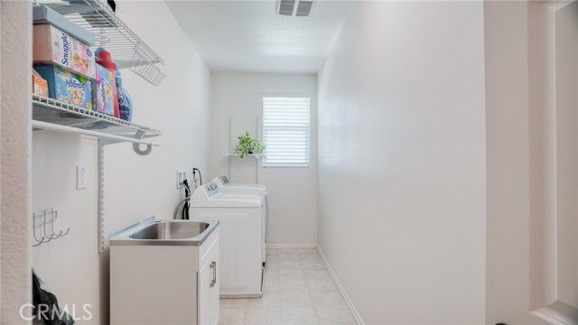 4727 W Vahan Court, Lancaster, CA 93536