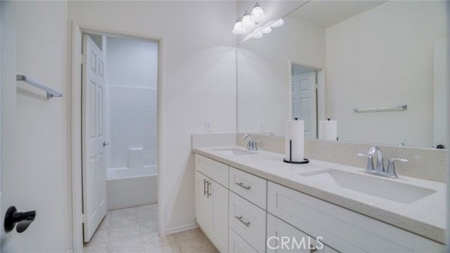 4727 W Vahan Court, Lancaster, CA 93536