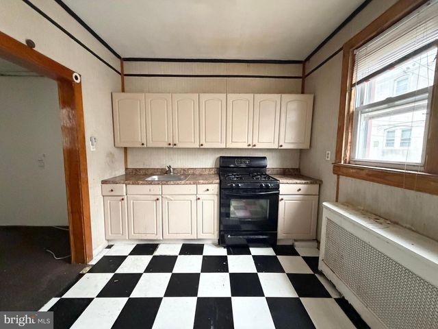 722 ATWOOD RD, Philadelphia, PA 19151