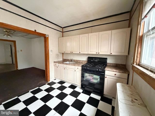 722 ATWOOD RD, Philadelphia, PA 19151