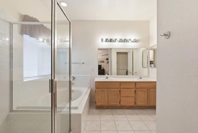 8283 Glencannon Way, Elk Grove, CA 95624