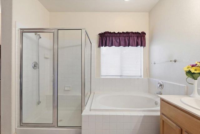 8283 Glencannon Way, Elk Grove, CA 95624