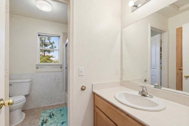 8283 Glencannon Way, Elk Grove, CA 95624