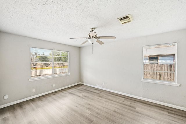 9118 Spaulding Street, Houston, TX 77016