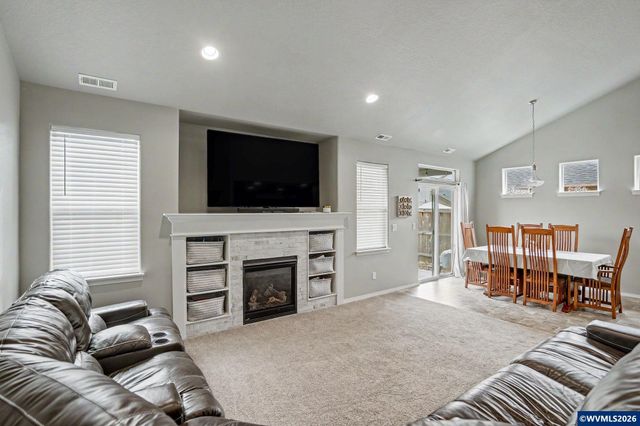 543 Casting St SE, Albany, OR 97322