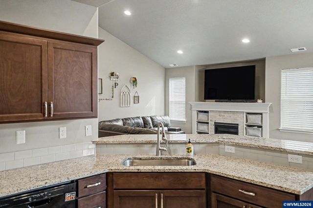 543 Casting St SE, Albany, OR 97322