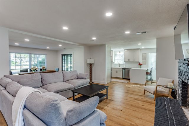 6901 Miramar Circle, Fort Worth, TX 76126