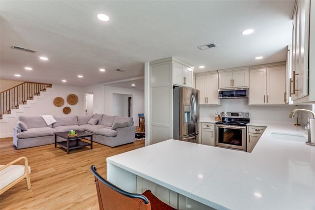 6901 Miramar Circle, Fort Worth, TX 76126