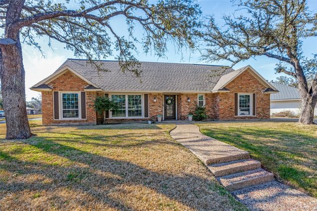 6901 Miramar Circle, Fort Worth, TX 76126