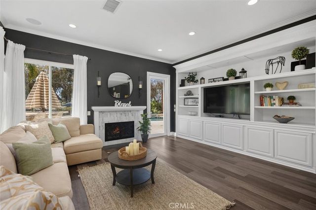 19 Crestview Drive, Rancho Santa Margarita, CA 92688