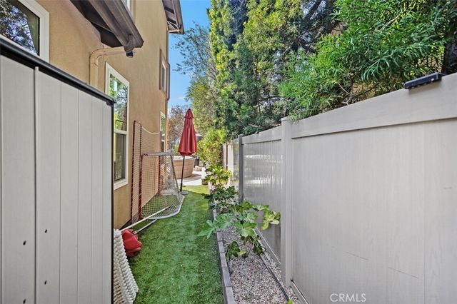 19 Crestview Drive, Rancho Santa Margarita, CA 92688