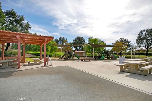 19 Crestview Drive, Rancho Santa Margarita, CA 92688