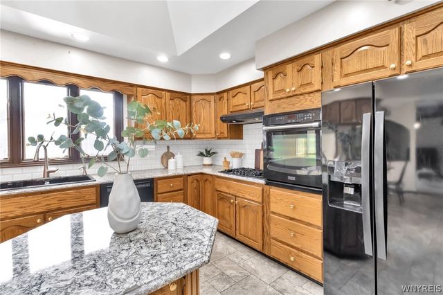 111 Windmill Road, West Seneca, NY 14218