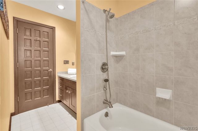 111 Windmill Road, West Seneca, NY 14218