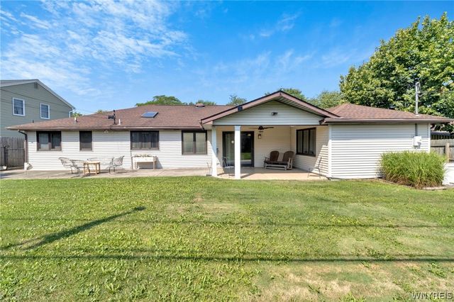 111 Windmill Road, West Seneca, NY 14218