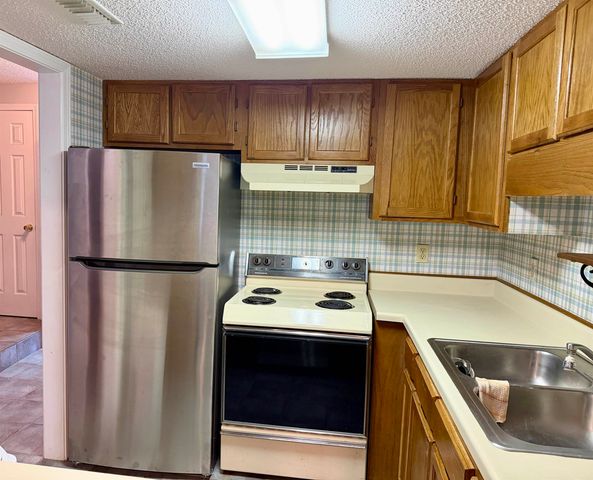 408 71st Ave N Apt 1, Myrtle Beach, SC 29572