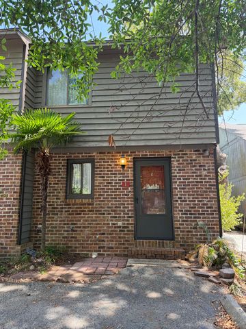 408 71st Ave N Apt 1, Myrtle Beach, SC 29572