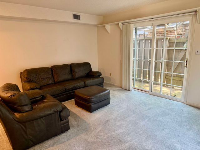 408 71st Ave N Apt 1, Myrtle Beach, SC 29572